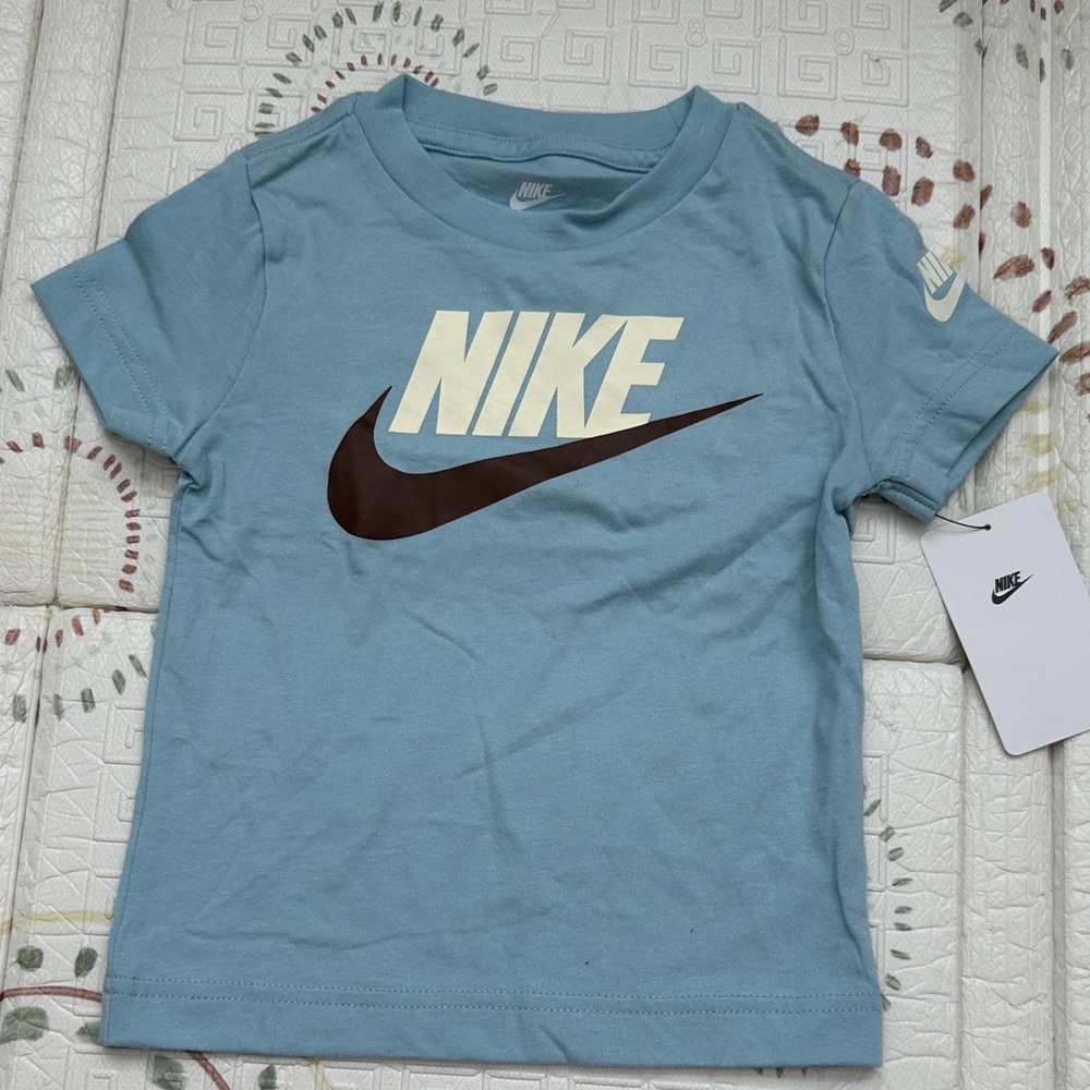 Nike toddler size 2t